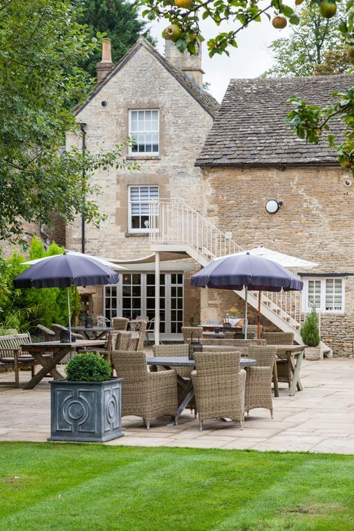The Wychwood Inn Shipton under Wychwood Buitenkant foto