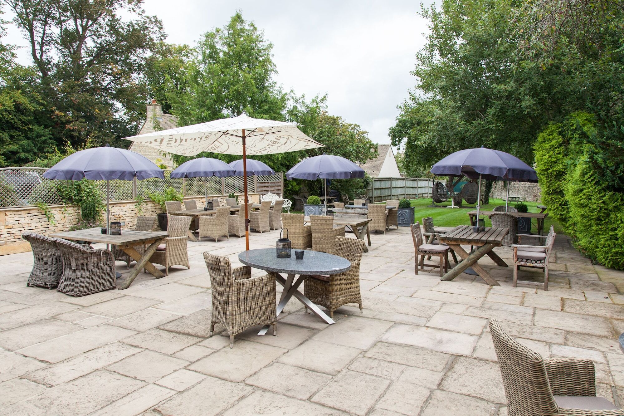 The Wychwood Inn Shipton under Wychwood Buitenkant foto